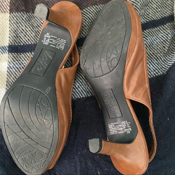 4 for $20 Dexflex Comfort Shoes Heels - Picture 3 of 11